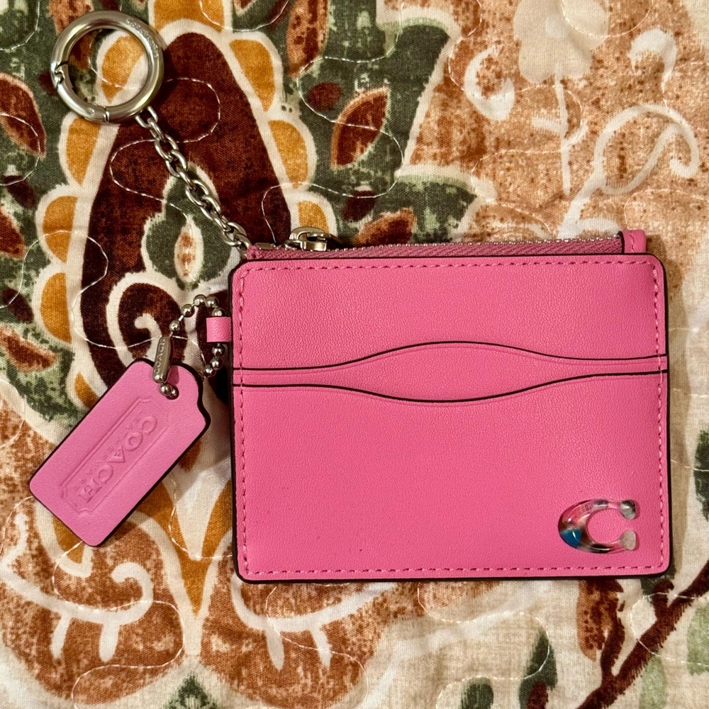 Coach Wavy Zip Card Case In Coachtopia Leather